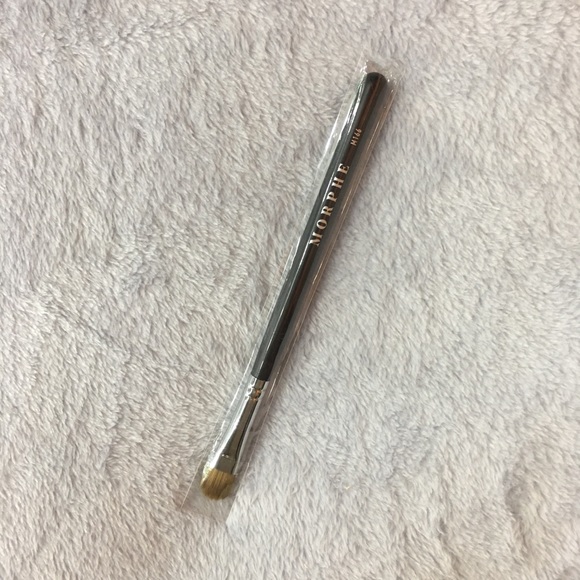 Morphe Other - Morphe M166 Oval Eyeshadow Makeup Brush
